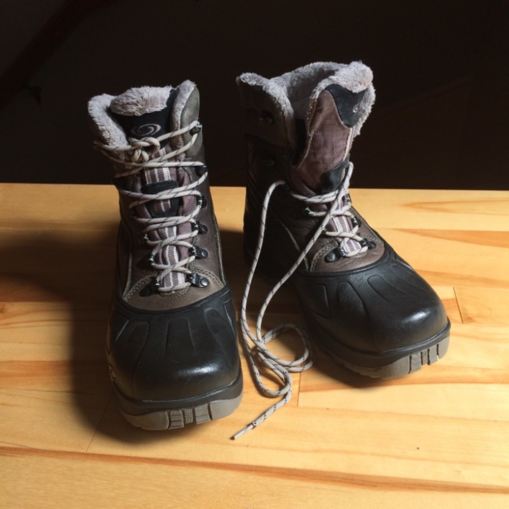 Size 8 waterproof winter boots